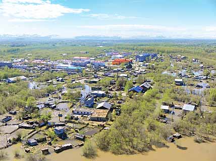 В период паводка 2017 года уровень воды в Марково подбирался к отметке «неблагоприятное гидрологическое явление», однако значительных подтоплений объектов экономики и ЖКХ в селе не наблюдалось. ФОТО: ИЗ АРХИВА ФГБУ «ЧУКОТСКОЕ УГМС» В период паводка 2017 года уровень воды в Марково подбирался к отметке «неблагоприятное гидрологическое явление», однако значительных подтоплений объектов экономики и ЖКХ в селе не наблюдалось. ФОТО: ИЗ АРХИВА ФГБУ «ЧУКОТСКОЕ УГМС»
