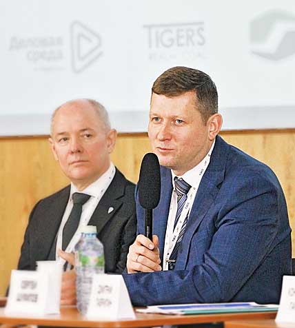 Управляющий директор по региону Чукотка ООО «Руссдрагмет» Сергей Шумилов рассказал о работе компании на месторождениях Валунистое, Кекура и Клён. ФОТО: ВАДИМ МАТВЕИЧЕВ Управляющий директор по региону Чукотка ООО «Руссдрагмет» Сергей Шумилов рассказал о работе компании на месторождениях Валунистое, Кекура и Клён. ФОТО: ВАДИМ МАТВЕИЧЕВ