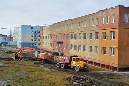 А таким невзрачным здание детского садика было ещё в прошлом году.