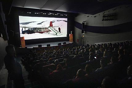 В СНЕЖНЫХ ОБЪЯТИЯХ «ЗОЛОТОГО ВОРОНА»