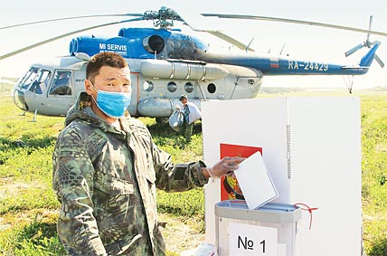 ОТДАЛИ ГОЛОС НА ПРОСТОРАХ ТУНДРЫ