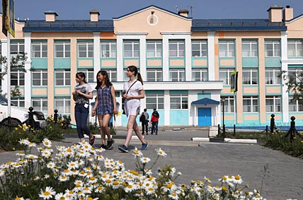 В РАЗГАРЕ  ШКОЛЬНАЯ СТРАДА