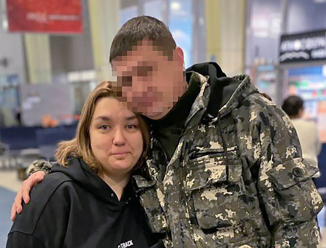 Маргарита и Максим: не так давно супруги, воспитывающие двух детей, были признаны «Семьей года» на всероссийском уровне. Сегодня Максим решил отправиться добровольцем на фронт. ФОТО: ИЗ СЕМЕЙНОГО АРХИВА МАКСИМА И МАРГАРИТЫ Маргарита и Максим: не так давно супруги, воспитывающие двух детей, были признаны «Семьей года» на всероссийском уровне. Сегодня Максим решил отправиться добровольцем на фронт. ФОТО: ИЗ СЕМЕЙНОГО АРХИВА МАКСИМА И МАРГАРИТЫ