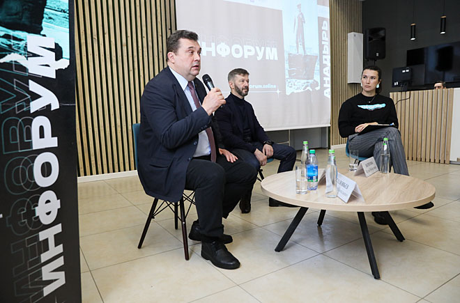 Владимир Соловьёв рассказал, что Международная федерация журналистов под политическим давлением западных стран приостановила участие в своей работе Союза журналистов России. Однако лишить членства СЖР может только конгресс, который будет в 2026 году. «Мы ещё поборемся!», – пообещал Владимир Геннадиевич. ФОТО: ВАДИМ МАТВЕИЧЕВ Владимир Соловьёв рассказал, что Международная федерация журналистов под политическим давлением западных стран приостановила участие в своей работе Союза журналистов России. Однако лишить членства СЖР может только конгресс, который будет в 2026 году. «Мы ещё поборемся!», – пообещал Владимир Геннадиевич. ФОТО: ВАДИМ МАТВЕИЧЕВ