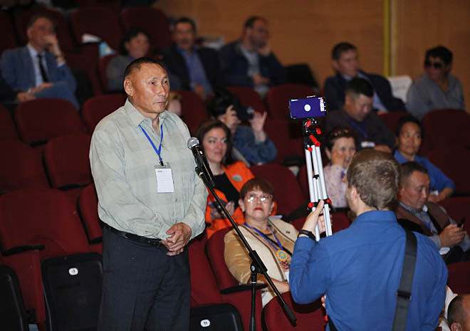 В ходе съезда был избран новый председатель Национального союза оленеводов, которым стал Михаил Яр из Ямало-Ненецкого автономного округа. ФОТО: ВАДИМ МАТВЕИЧЕВ