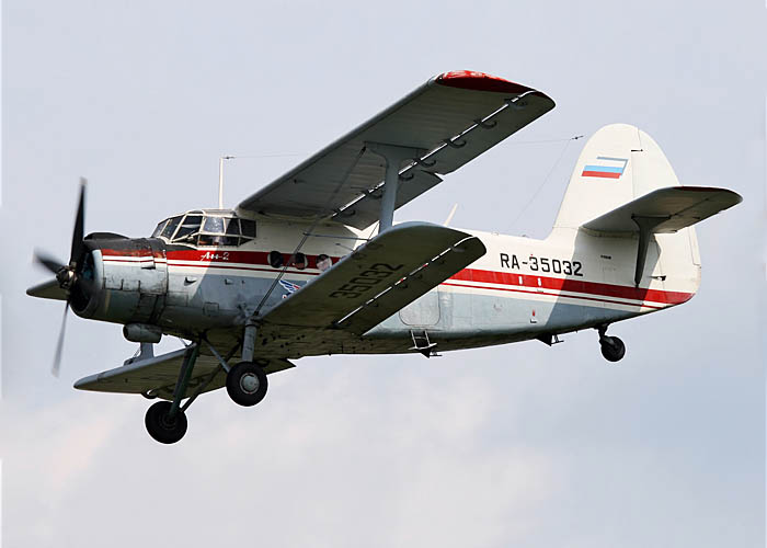 Ан-2 – один из наиболее универсальных представителей малой авиации, который до сих пор эксплуатируется в России. По данным НИИ Гражданской авиации в 2017 году коммерческий парк этих самолётов составлял 227 единиц. Ан-2 – один из наиболее универсальных представителей малой авиации, который до сих пор эксплуатируется в России. По данным НИИ Гражданской авиации в 2017 году коммерческий парк этих самолётов составлял 227 единиц.