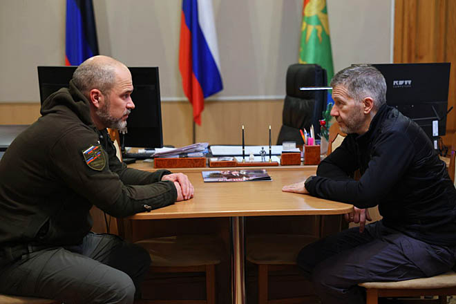 Владислав Кузнецов: «Подвели итоги  2024 года.  Результат нашей совместной работы –  17 восстановленных объектов. Всё,  что планировали,  сделали».  ФОТО: ПРЕСС-СЛУЖБА ПРАВИТЕЛЬСТВА ЧУКОТСКОГО АО