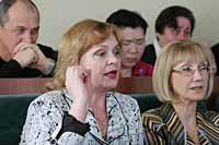 По итогам разговора с депутатами городского Совета заместитель председателя Госдумы попросил составить письменно перечень вопросов, касающихся законодательства, и обещал довести все проблемы северян до депутатов и соответствующей комиссии парламента. По итогам разговора с депутатами городского Совета заместитель председателя Госдумы попросил составить письменно перечень вопросов, касающихся законодательства, и обещал довести все проблемы северян до депутатов и соответствующей комиссии парламента.