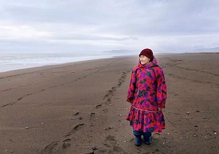 В последние годы Айнана каждое лето выезжала к морю, в места своего детства. Она очень любила эти поездки и ждала их. ФОТО: ИЗ АРХИВА МАРИИ КАРНАУХОВОЙ В последние годы Айнана каждое лето выезжала к морю, в места своего детства. Она очень любила эти поездки и ждала их. ФОТО: ИЗ АРХИВА МАРИИ КАРНАУХОВОЙ