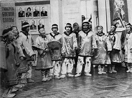 Середина 80-х годов прошлого века. ФОТО: ИЗ АРХИВА АНСАМБЛЯ «ОЛЕНЁНОК»
