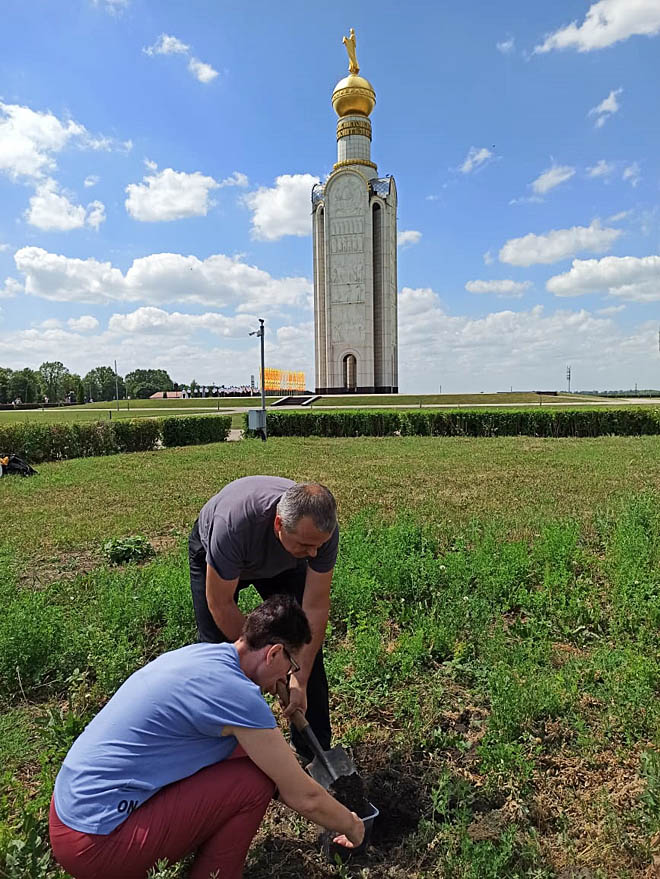 Одна из капсул прибыла с поля под Прохоровкой, где произошло крупнейшее в истории танковое сражение, повлиявшее на исход битвы на Курской дуге. ФОТО: ИЗ АРХИВА БЕЛГОРОДСКОГО РЕГИОНАЛЬНОГО ОТДЕЛЕНИЯ РВИО Одна из капсул прибыла с поля под Прохоровкой, где произошло крупнейшее в истории танковое сражение, повлиявшее на исход битвы на Курской дуге. ФОТО: ИЗ АРХИВА БЕЛГОРОДСКОГО РЕГИОНАЛЬНОГО ОТДЕЛЕНИЯ РВИО