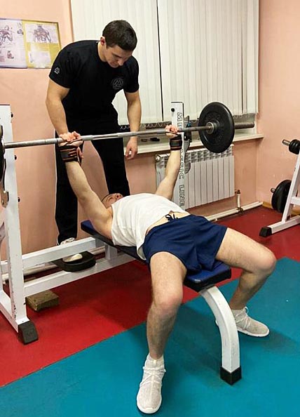 ВСЕХ СИЛЬНЕЕ В НАРОДНОМ ЖИМЕ