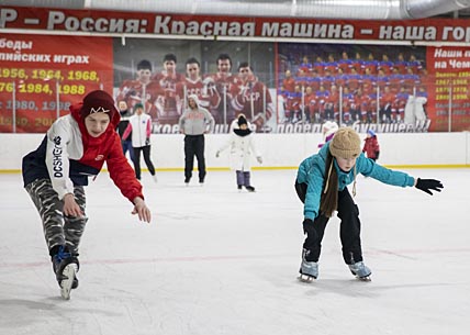Ледовый дворец сегодня открыт для посещений в субботу и воскресенье в 16, 18 и 20 часов. ФОТО: ВАДИМ МАТВЕИЧЕВ Ледовый дворец сегодня открыт для посещений в субботу и воскресенье в 16, 18 и 20 часов. ФОТО: ВАДИМ МАТВЕИЧЕВ