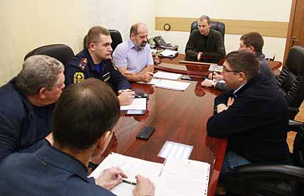 АВТОТРАНСПОРТ ПРОБИЛСЯ В АМГУЭМУ