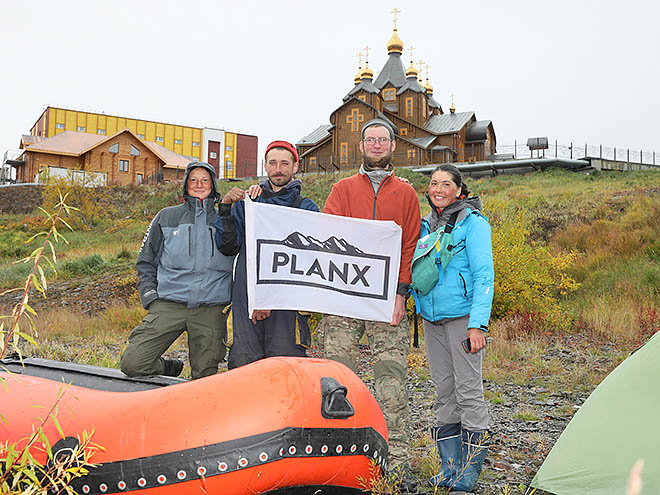 До финиша в окружной столице дошли участники команды Plan X Adventure Team Екатерина Андросенко, Сергей Северин, Артём Голубев и Альбина Лоранц. ФОТО: ВАДИМ МАТВЕИЧЕВ До финиша в окружной столице дошли участники команды Plan X Adventure Team Екатерина Андросенко, Сергей Северин, Артём Голубев и Альбина Лоранц. ФОТО: ВАДИМ МАТВЕИЧЕВ
