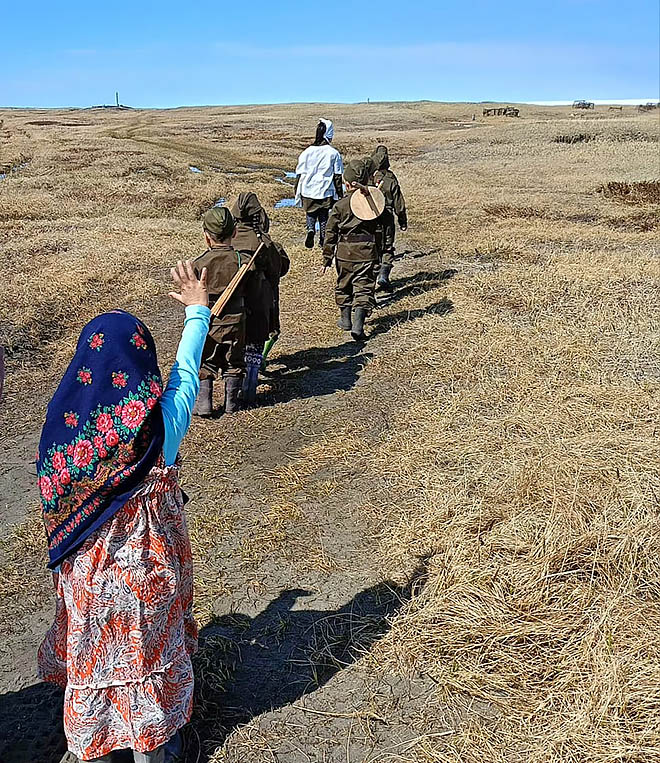 Были реконструированы и более массовые сюжеты. На этом, в частности, изображены проводы солдат на фронт. ФОТО: ЛЮДМИЛА КАМЧЬЕ Были реконструированы и более массовые сюжеты. На этом, в частности, изображены проводы солдат на фронт. ФОТО: ЛЮДМИЛА КАМЧЬЕ
