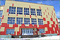 Новые кресла за ярким фасадом