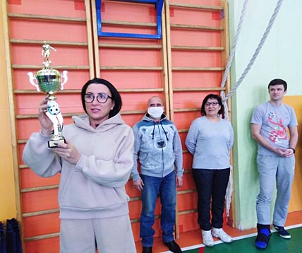 ЗА ГЛАВНЫМ ТРОФЕЕМ ПРИЕХАЛИ НА СНЕГОХОДАХ