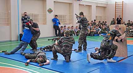 ПАТРИОТИЗМ НАЧИНАЕТСЯ С «ЗАРНИЦЫ»