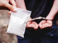 В аэропорту Анадыря задержан перевозчик мефедрона, находившийся в состоянии наркотического опьянения