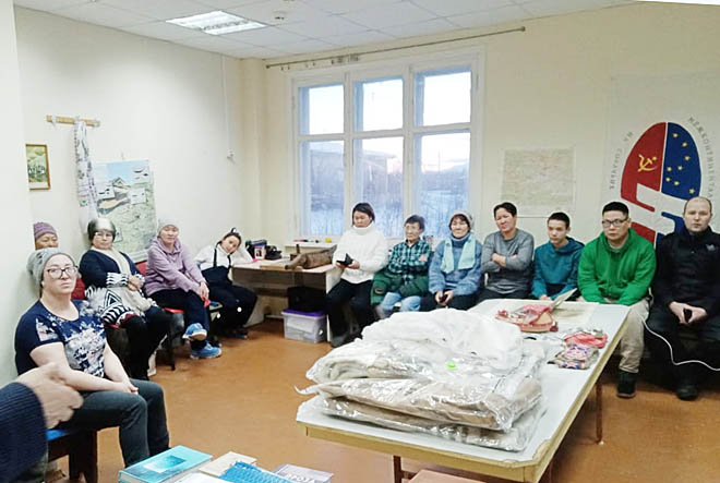 В открытии народного музея в Омолоне приняли участие многие сельчане, пополнившие его фонды. В открытии народного музея в Омолоне приняли участие многие сельчане, пополнившие его фонды.