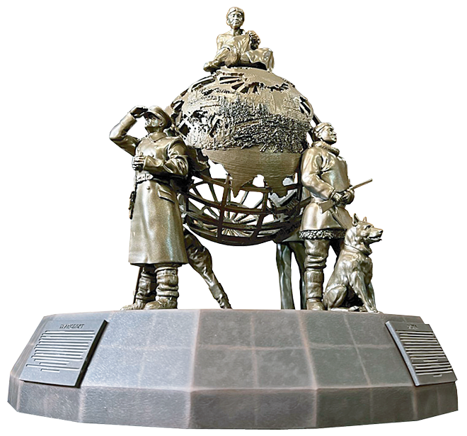 В представленном на кинофестивале видеоролике, рассказывающем об этнокультурном выставочном проекте Чаунского краеведческого музея, зритель впервые смог увидеть макет памятника, посвящённого вкладу чаунцев в Великую Победу.