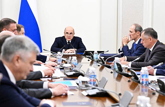 О том, что Правительство РФ утвердило комплексные планы социально-экономического развития опорных населённых пунктов Арктической зоны РФ, Михаил Мишустин сообщил 27 октября в ходе оперативного совещания с вице-премьерами. По его словам, при формировании федерального бюджета на развитие макрорегиона будет предусматриваться не менее 5 % от общего объёма средств соответствующих государственных программ. ФОТО: GOVERNMENT.RU