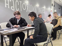 Более 330 жителей округа, желающих найти или сменить работу, приняли участие в осенней ярмарке вакансий