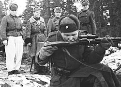 НА ПЕРЕДОВОЙ ЛИНИИ ОГНЯ
